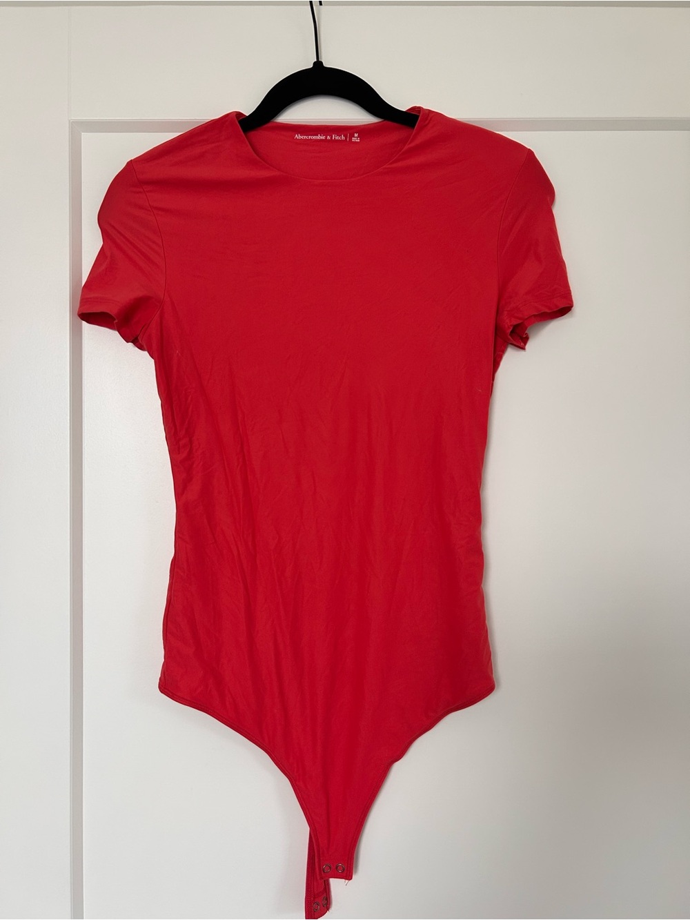 Abercrombie & Fitch Women's Vibrant Red Short-Sleeve Crewneck Tee